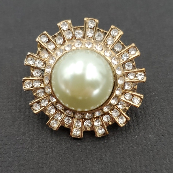 Vintage Jewelry Rhinestone Faux Pearl Starburst Clip On Earrings